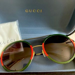 Gucci round sunglasses